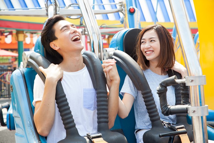 AEON 信用卡客戶尊享海洋公园标准入场门票85折优惠及海洋公园＂二人同行＂9折优惠套票